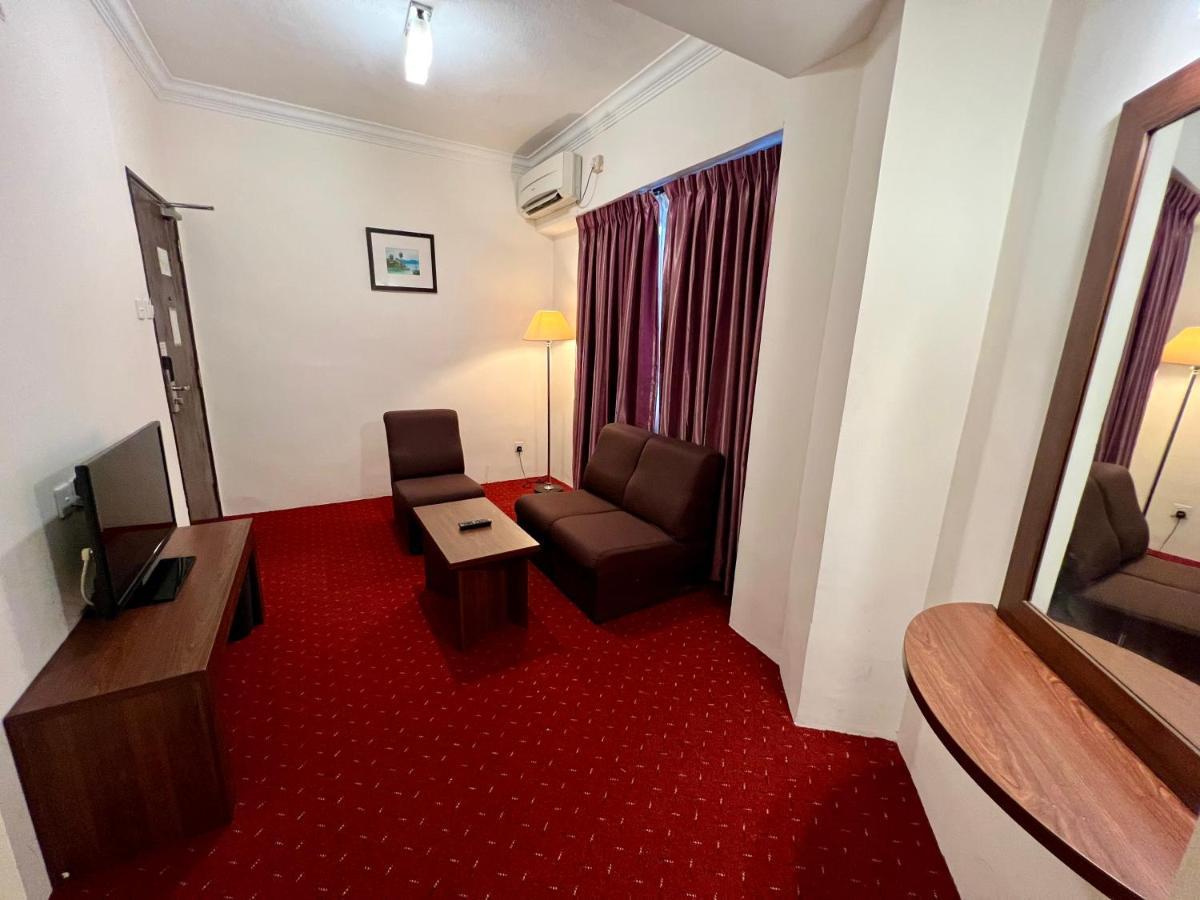 Hotel Yt Midtown Kuala Terengganu Exteriör bild