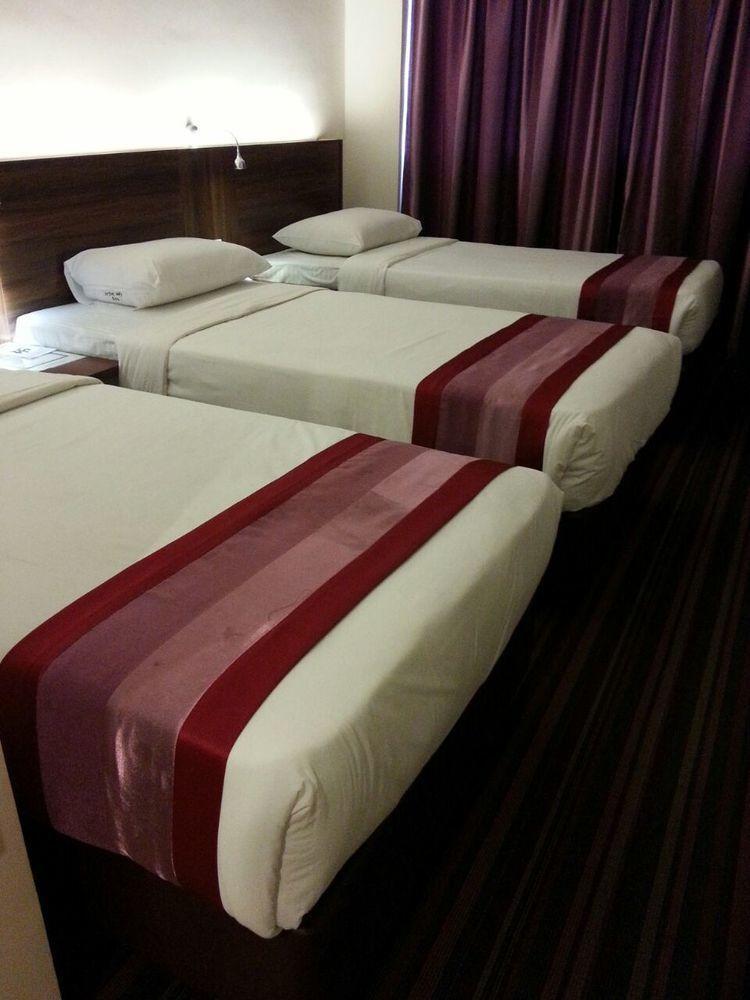 Hotel Yt Midtown Kuala Terengganu Exteriör bild