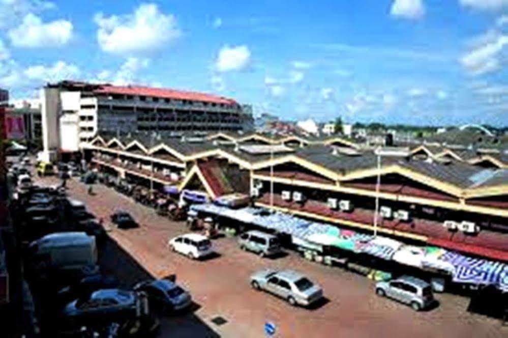 Hotel Yt Midtown Kuala Terengganu Exteriör bild